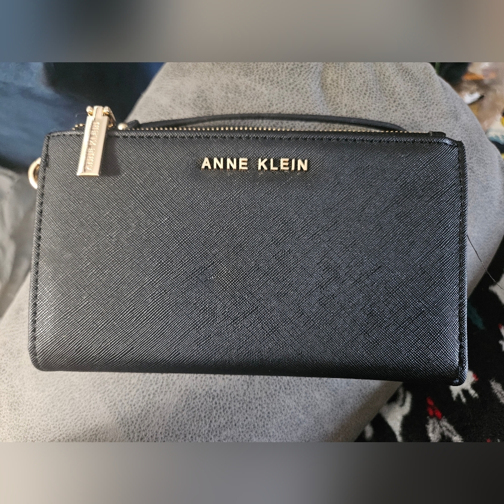 Anne Klein wristlet
